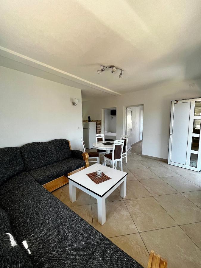 Apartments Apartmani Bojana Utjeha Ngoại thất bức ảnh